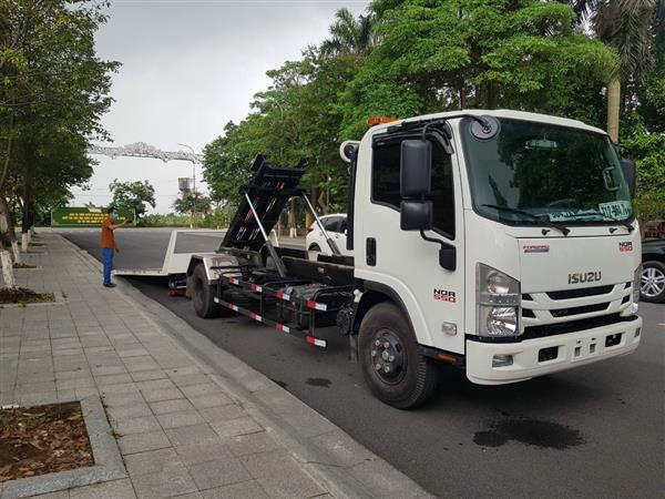 Xe cứu hộ giao thông 2 chức năng ISUZU NQR75M E5- SÀN TRƯỢT SÁT ĐẤT (Tải trọng 3450 kg)
