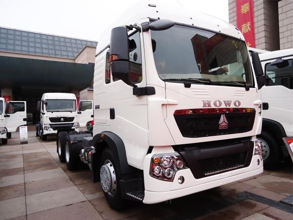 Xe đầu kéo Howo Sinotruck T5G 340ps