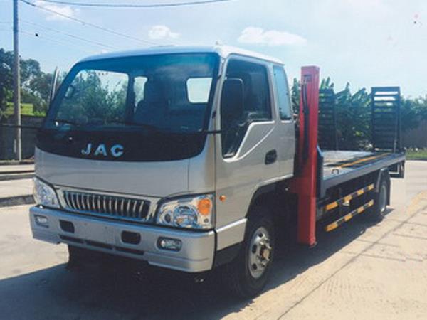 Xe nâng đầu 2 chân JAC chở xe, máy công trình