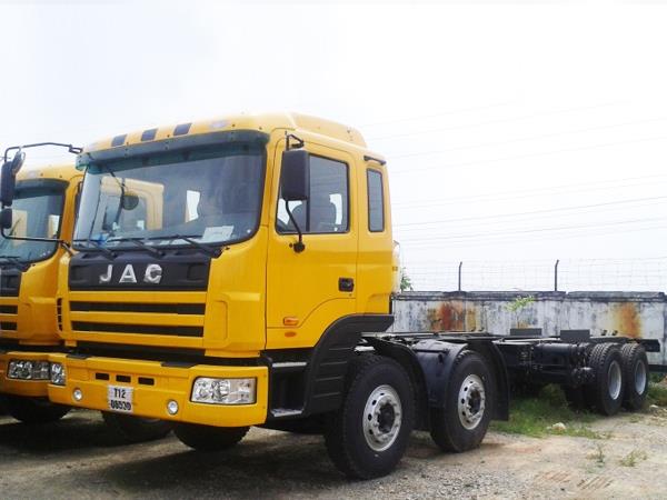 Xe tải thùng 19 tấn JAC 4 chân