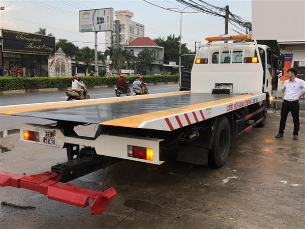 XE CỨU HỘ GIAO THÔNG ISUZU NQR75LE4