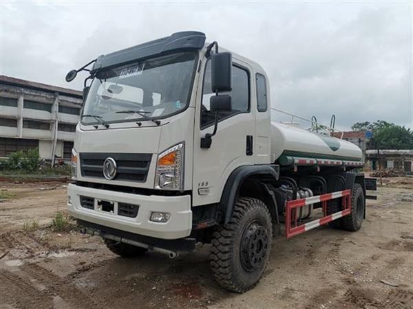 XE PHUN NƯỚC RỬA ĐƯỜNG TƯỚI CÂY DONGFENG 2 CẦU 8 KHỐI