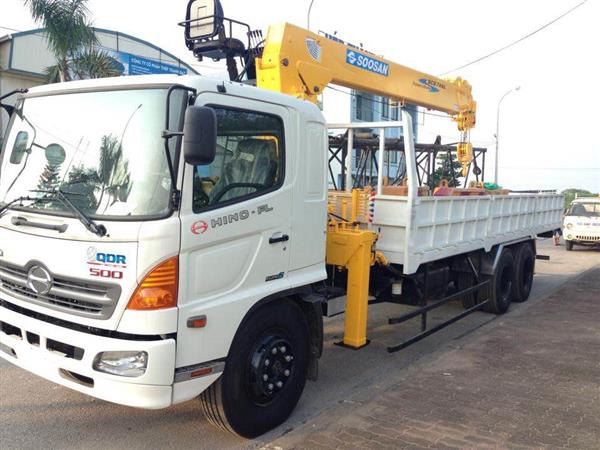 Xe tải Hino FL8JTSL gắn cẩu tự hành Soosan 7 tấn SCS746L